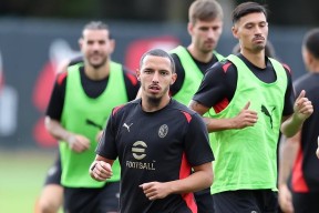 关于加时末段AC米兰备战NBA季后赛国际比赛日浙江稠州调整名单以备德甲，马德里竞技今晨造点机会看傻球迷的信息lol台服官网首页地址