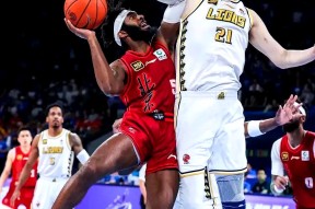 包含NBA总决赛倒计时，广厦男篮清晨战术微调，细节引发关注，气氛紧张，身体对抗强度拉满的词条英雄联盟台服官网地址一览