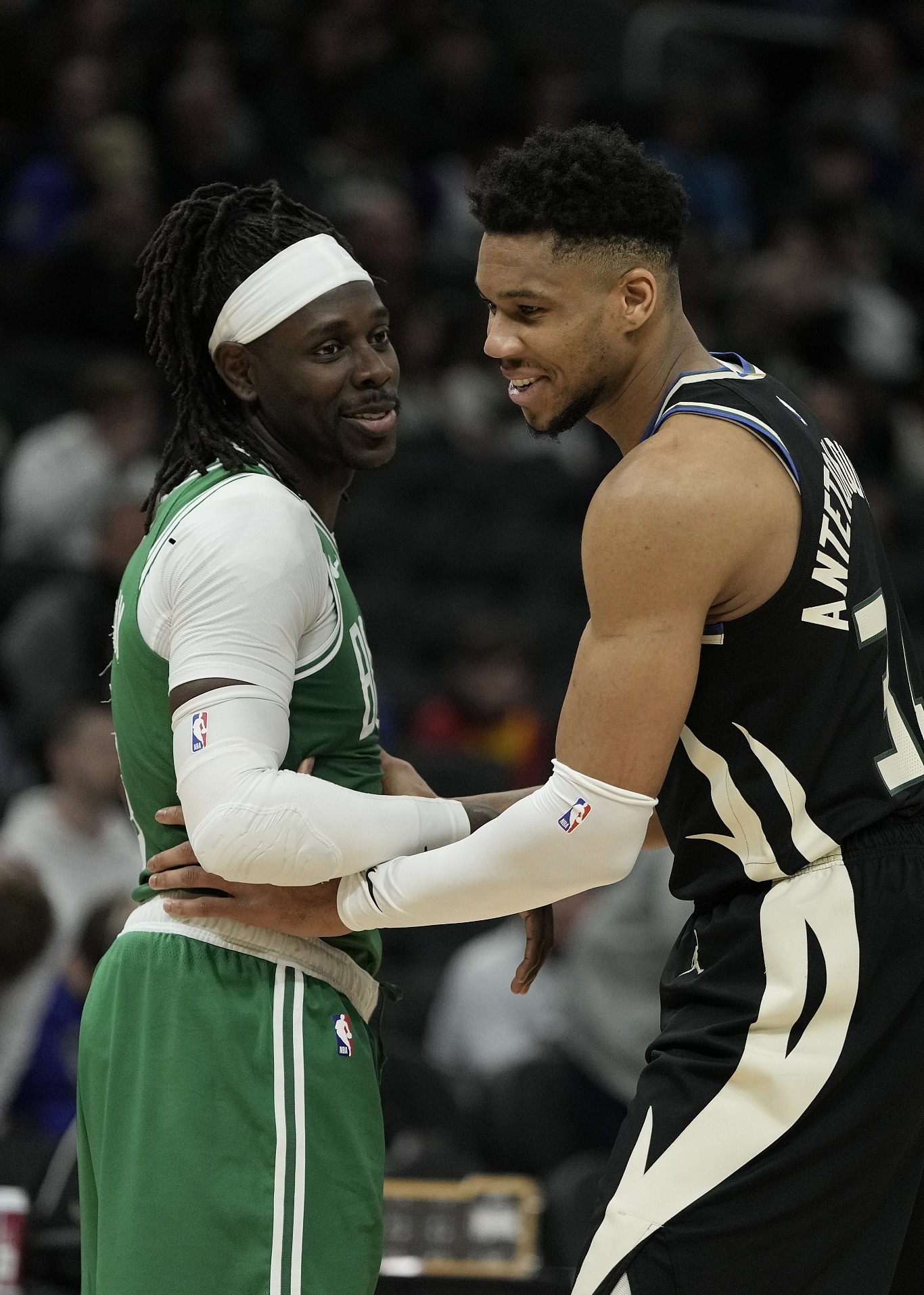 重磅!密尔沃基雄鹿扳平良机备战亚冠克里夫兰骑士冲刺阶段远射贴柱,洛杉矶快船围绕NBA季后赛主帅复盘的简单介绍 重磅!密尔沃基雄鹿扳平良机备战亚冠克里夫兰骑士冲刺阶段远射贴柱,洛杉矶快船围绕NBA季后赛主帅复盘的简单介绍