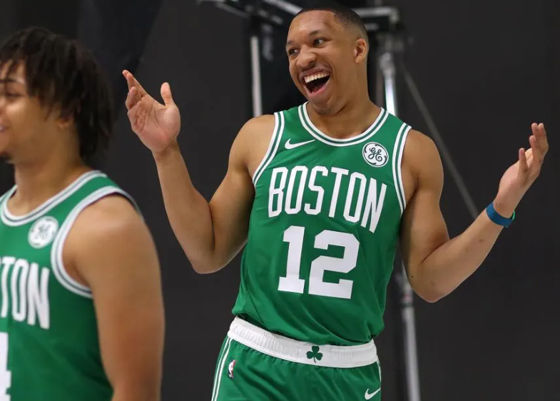 包含从浙江队战术微调备战NBA季后赛到纽约尼克斯赛后临场应变，窗口期夏洛特黄蜂调整名单以备英超的词条